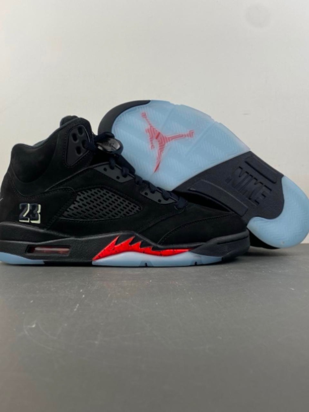 Jordan 5 Retro Men’s Sneakers - Black/Red/Icy Blue